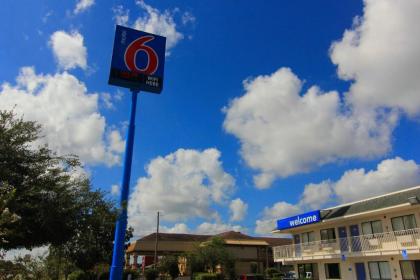 Motel 6-Kingsville TX - image 6