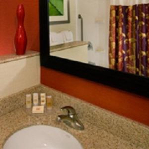 Courtyard By Marriott Houston Kingwood - image 2