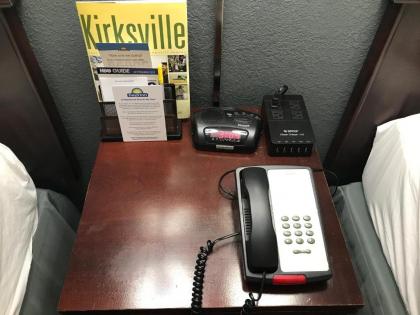 Days Inn by Wyndham Kirksville - image 3