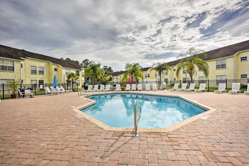 Laguna Bay Condo with Amenities - 7 Miles to Disney! - image 4