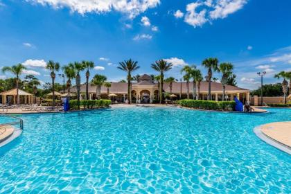 Resort Retreat 3 half mi to Disneys Animal Kingdom Kissimmee Florida