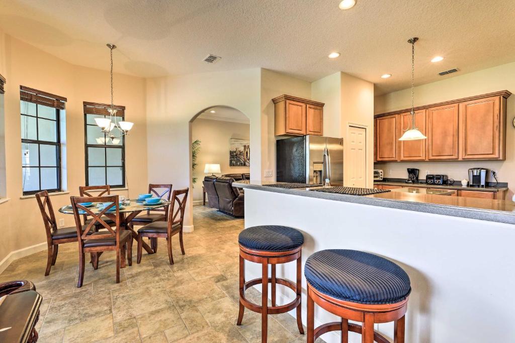 Prestigious Kissimmee Home By Lake 6 Mi to Disney - image 5