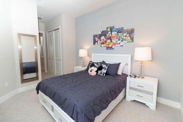 4 BR 4 BA Self Check-In Close to Disney Theme Parks - image 5