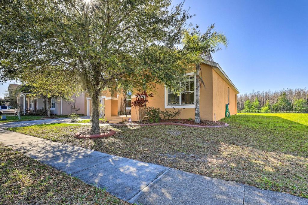 Single-Story Disney Area Home with Lake Views! - image 7