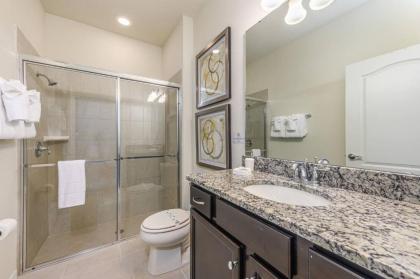 Splendid 5 Bd w/ Pool @ Windsor Westside 8921 - image 10