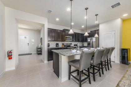 Splendid 5 Bd w/ Pool @ Windsor Westside 8921 - image 14