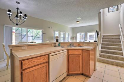 Sunny Villa with Pool and Lanai - 8 Mi to Disney! - image 5