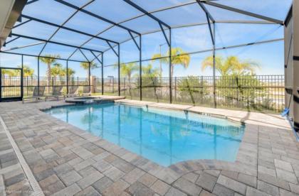 Multiple Luxury Pool Homes Next to Disney - image 5