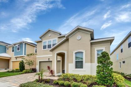 At Last You can Rent the Perfect Luxury Villa on Solara Resort minutes from Disney World Orlando Villa 3613 - image 2