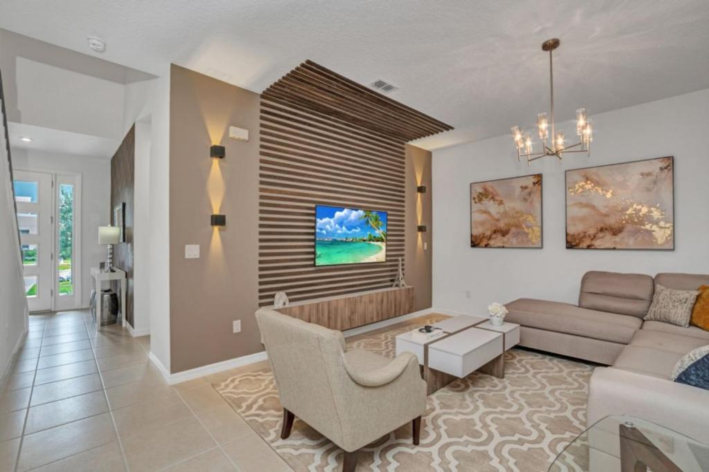 You and Your Family will Love this Luxury Townhome on Solara Resort Orlando Townhome 3630 - image 4