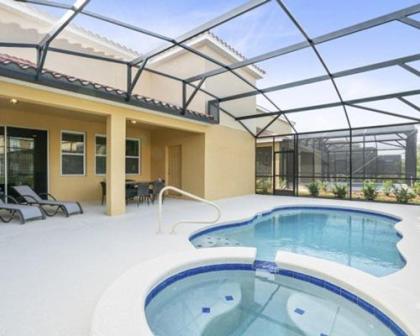 Gated Vacation Home Resort Community in Davenport Florida - image 7