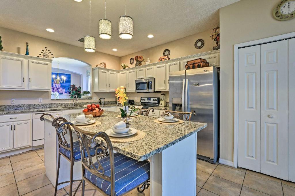 Fun-Filled Resort Home with Pool - 14Mi to Disney! - image 6