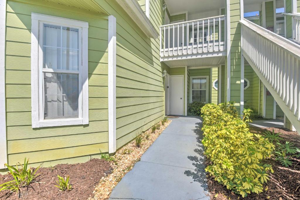 Quaint Disney-Area Condo with Heated Pool and Hot Tub! - image 3