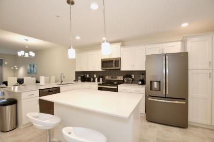 New High End Apartment In Luxurious Storey Lake Community Next To Disney! New Listing - image 5