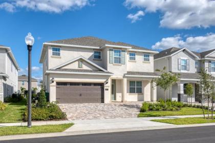 Vibrant Home with media Room near Disney   257A Kissimmee Florida