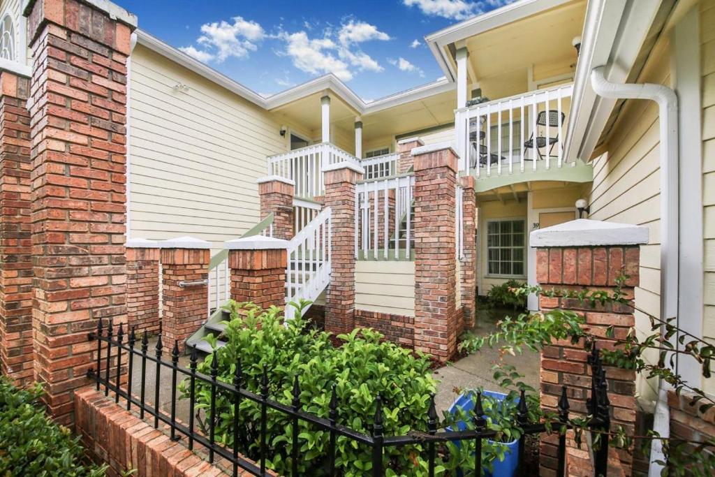 Family Premium 3BD Condo Apartment near Disney parks - image 2