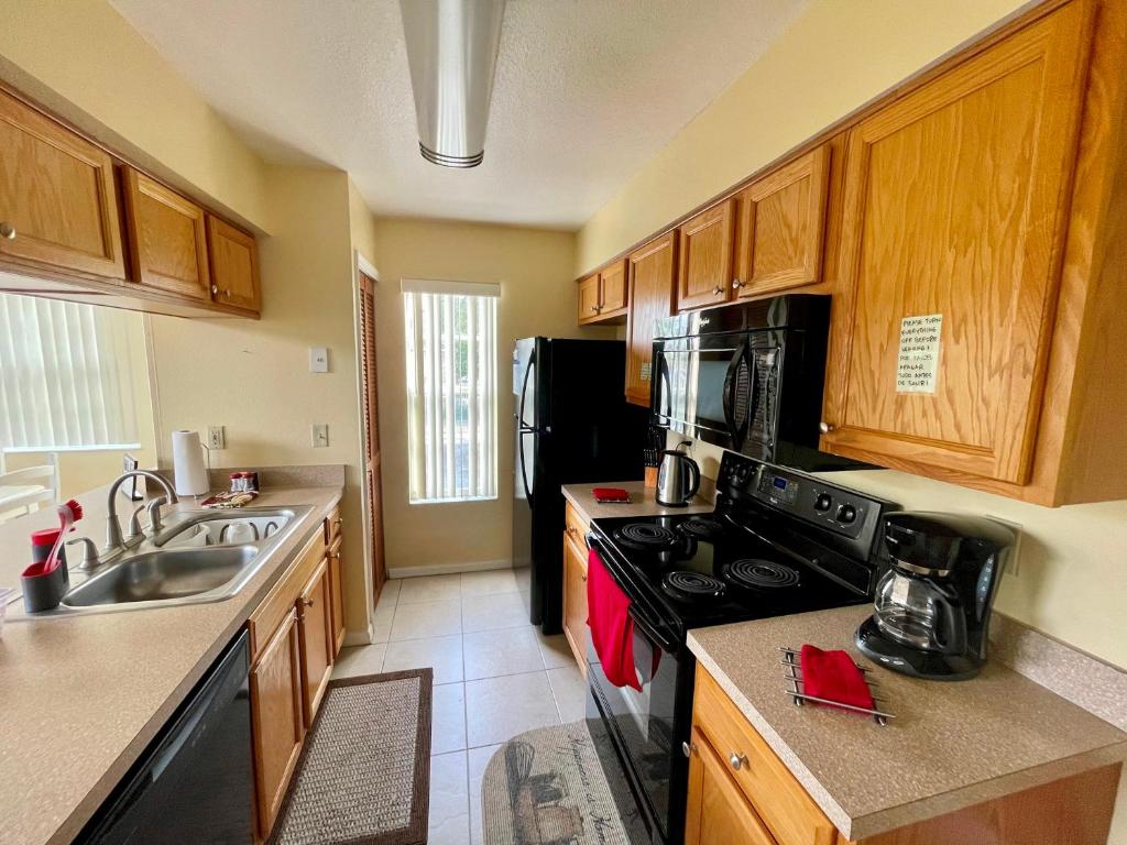 Family Premium 3BD Condo Apartment near Disney parks - image 5