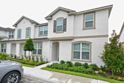 Solara - 5 Bedrooms Townhome w Spashpool-8202SA - image 6