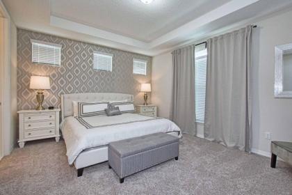 Solara - 5 Bedrooms Townhome w Spashpool-8202SA - image 7