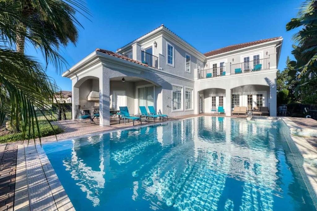 Beautiful 5 Star Villa with Private Pool on the Prestigious Reunion Resort and Spa Orlando Villa 4551 - image 2