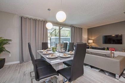 LeReve - 4 Bedrooms w Splashppol- 1205LR - image 12