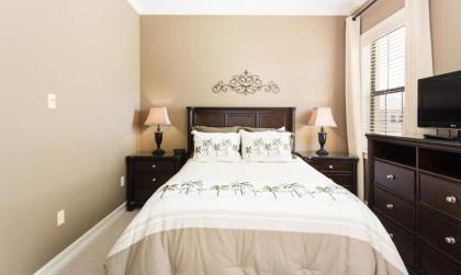 Rent the Perfect 4 Bedroom Villa on Reunion Resort and Spa Orlando Villa 4604 - image 13