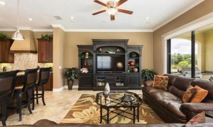 Rent the Perfect 4 Bedroom Villa on Reunion Resort and Spa Orlando Villa 4604 - image 3