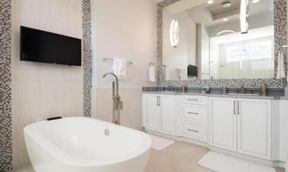 Rent this Luxury 5 Star Villa on Reunion Resort and Spa Orlando Mansion 4573 - image 13