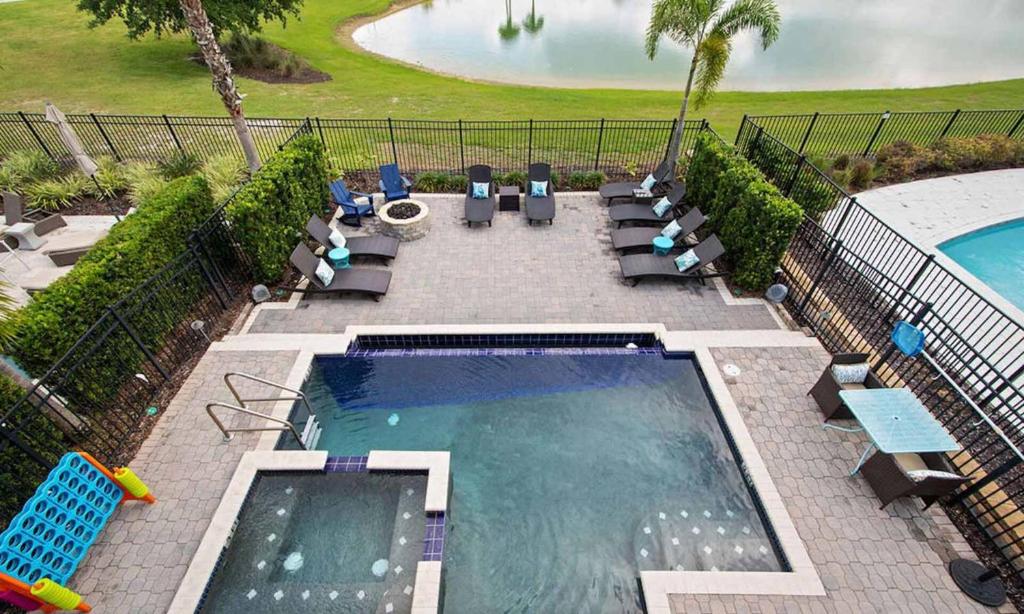 Luxury Contemporary Style Villa on Reunion Resort and Spa Orlando Villa 4652 - image 2