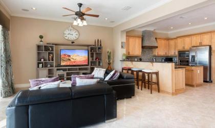 Rent the Perfect 4 Bedroom Villa on Reunion Resort and Spa Orlando Villa 4622 - image 9