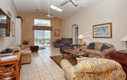 5 Bedroom Pool Home in Indian Creek 2303IC - image 4