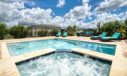 Rent the Perfect 5 Bedroom Villa on Reunion Resort and Spa Orlando Villa 4752 - image 2