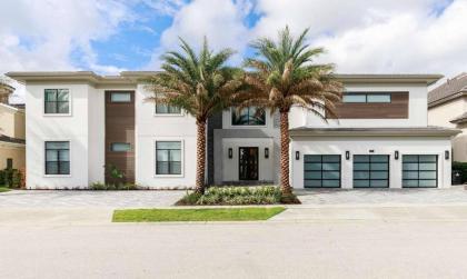 The Ultimate Modern Mansion on Reunion Resort Orlando Mansion 4753 - image 2