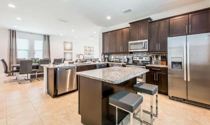 Luxury Contemporary Style Villa on Encore Resort at Reunion Orlando Villa 4382 - image 9