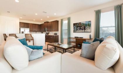 Luxury Contemporary Style Villa on Encore Resort at Reunion Orlando Villa 4385 - image 5