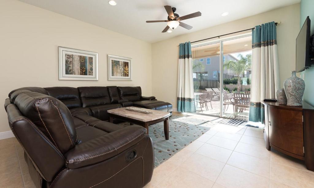 Ultimate 5 Star Villa with Private Pool on Encore Resort at Reunion Orlando Villa 4346 - image 3