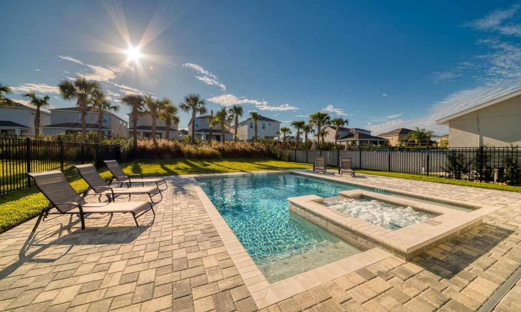 Beautiful 5 Star Villa on Encore Resort at Reunion with Large Private Pool Orlando Villa 4496 - image 3