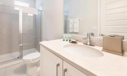 Beautiful Villa with first class amenities on Encore Resort at Reunion Orlando Villa 4494 - image 17