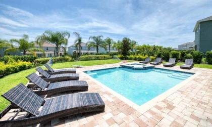 Beautiful Villa with first class amenities on Encore Resort at Reunion Orlando Villa 4502 Florida