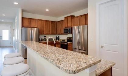 Beautiful Villa with first class amenities on Encore Resort at Reunion Orlando Villa 4694 - image 8