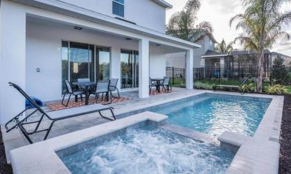 Luxury Villa with Private Pool on Encore Resort at Reunion Orlando Villa 4695 Kissimmee