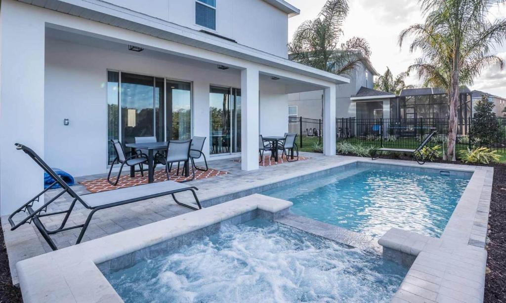 Luxury Villa with Private Pool on Encore Resort at Reunion Orlando Villa 4695 - main image