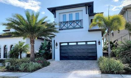 Rent this Luxury 5 Star Villa on Reunion Resort and Spa Orlando Villa 4737 - image 2