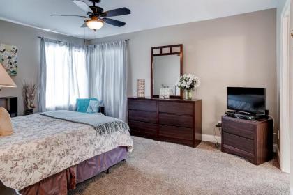 Villas at Somerset Getaway about 6 Mi to Disney World! - image 2