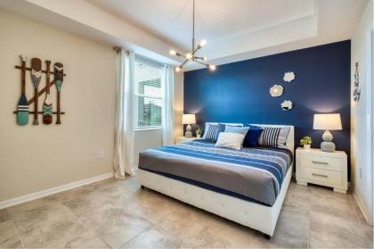 Brand New Beautiful 3 bedroom Condo by Disney - image 11