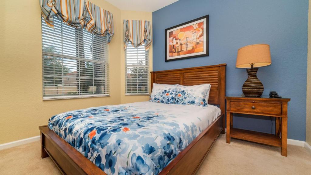 Rent Your Own Exclusive Condo on Windsor Hills Resort Orlando Condo 4783 - image 2