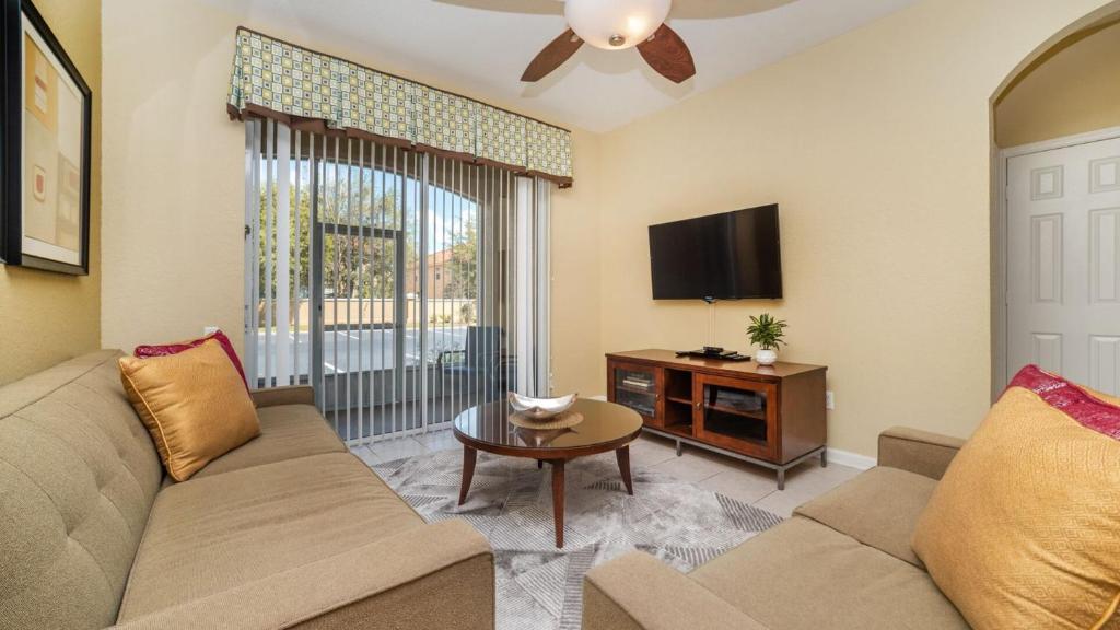 Rent Your Own Exclusive Condo on Windsor Hills Resort Orlando Condo 4783 - image 4