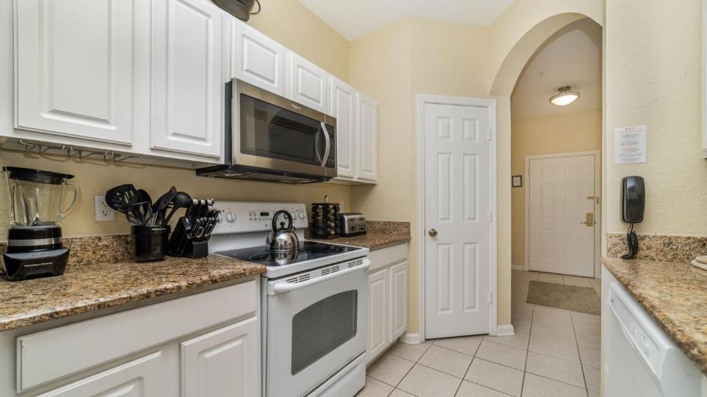 Rent Your Own Exclusive Condo on Windsor Hills Resort Orlando Condo 4783 - image 7