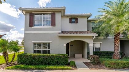 Beautiful townhome with first class amenities on Storey Lake Resort Orlando townhome 4840 Kissimmee