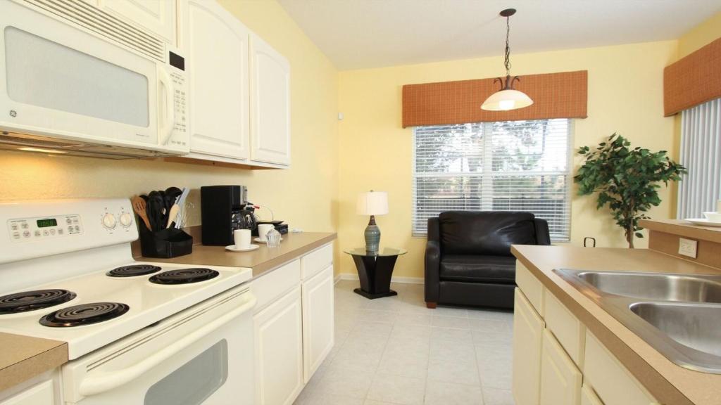 Perfect 4 Bedroom Villa on Windsor Hills Resort Orlando Villa 4859 - image 4